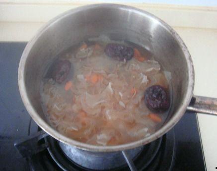 哈密瓜蒸着吃吗,蒸着吃，营养美味两不误