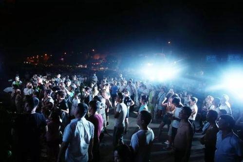 吃瓜开场音乐视频,揭秘吃瓜开场音乐背后的故事