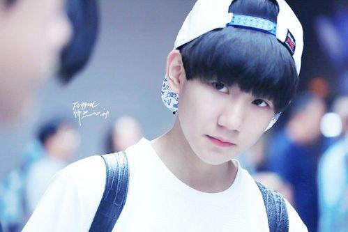 寂寞大师王源吃瓜,揭秘娱乐圈幕后真相