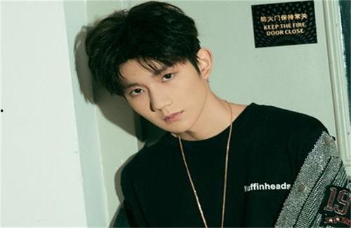 寂寞大师王源吃瓜,揭秘娱乐圈幕后真相