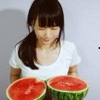 吃瓜男孩和吃瓜女孩头像