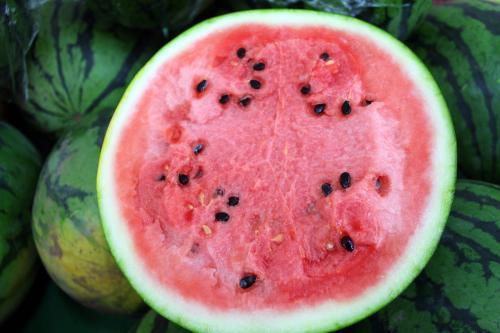 秋天忌吃瓜,为何秋天忌吃瓜？揭秘秋季饮食智慧