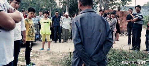 外国吃瓜群众逮捕犯人