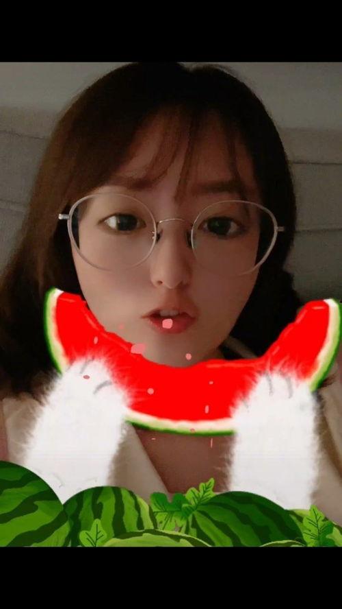 绿色吃瓜女孩,揭秘网络时代的青春风采